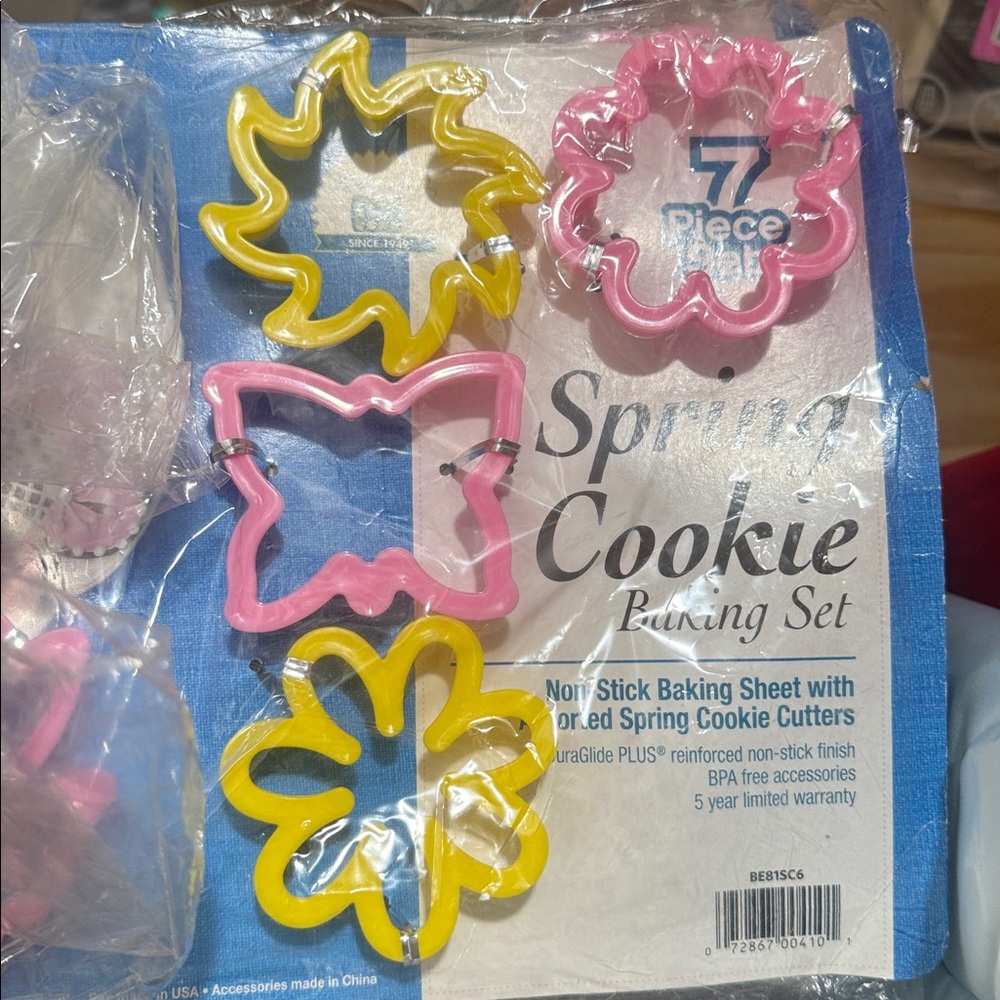 Spring Cookie Baking Set - Pink, Yellow, Blue Cutters